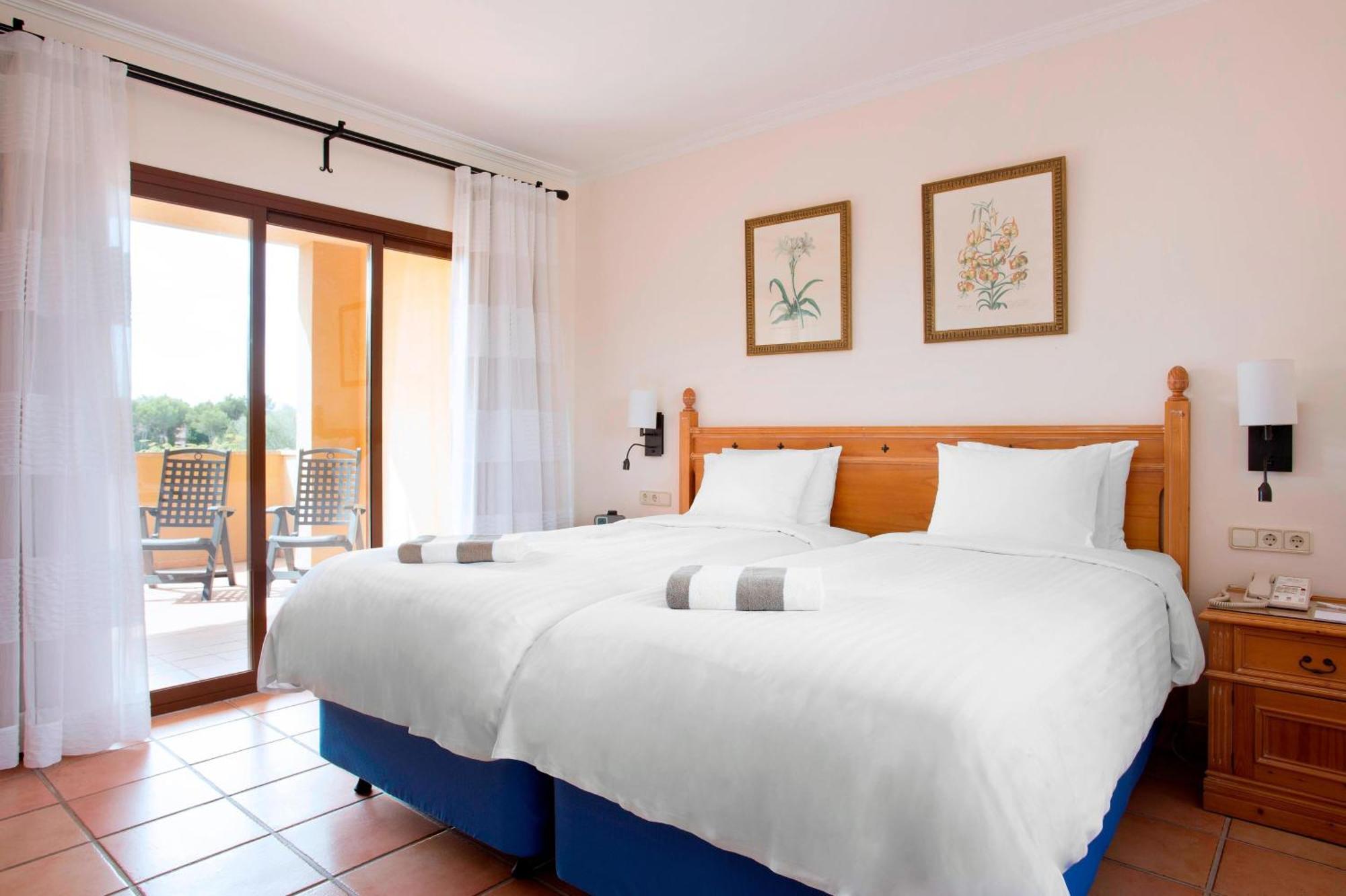 Marriott'S Club Son Antem Hotel Llucmajor  Exterior photo