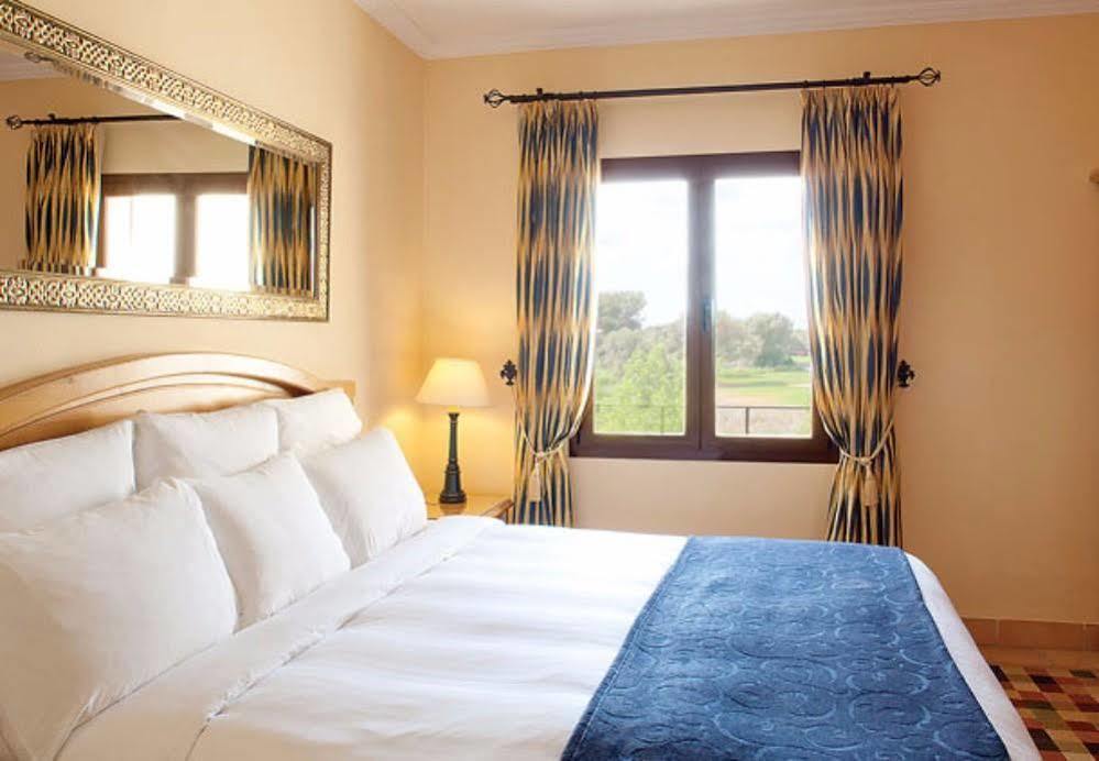 Marriott'S Club Son Antem Hotel Llucmajor  Room photo